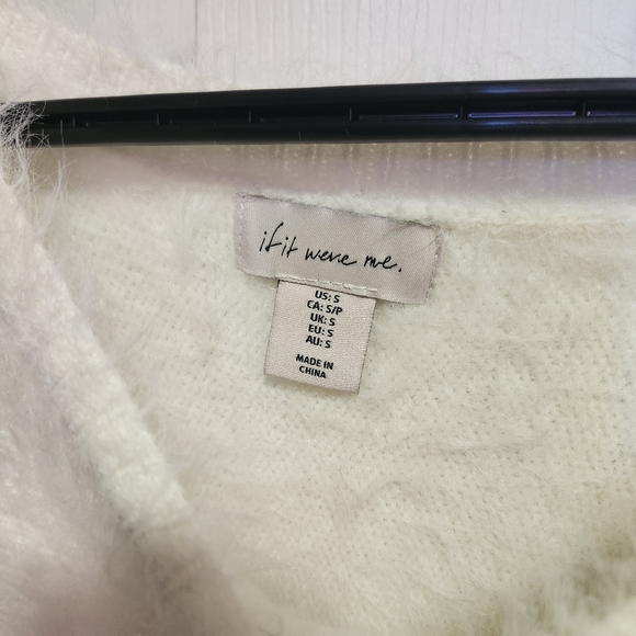 🌺3/$50 White Furry Sweater - Picture 3 of 3